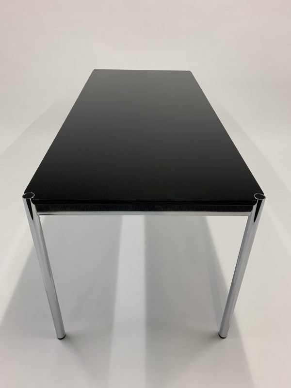 USM Haller Tisch (175cmx75) Eiche schwarz lackiert von oben