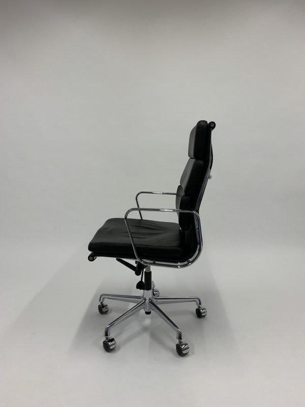 Vitra EA219 Chair seitlich