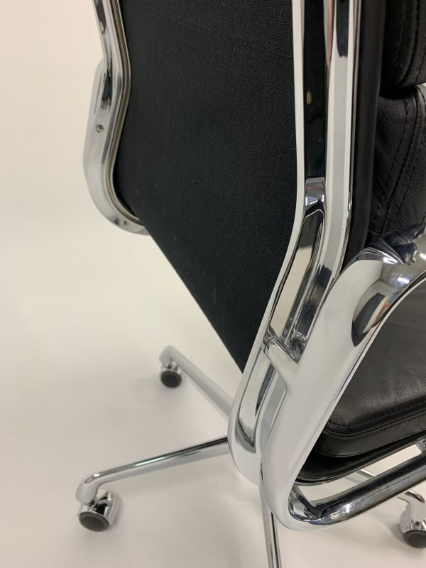 Vitra EA219 Chair hinten