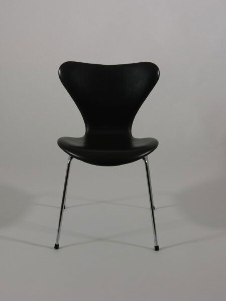 Fritz Hansen Serie 7